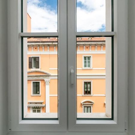 ~ Cozy Apartment ~ City Center Train Station Trieste Esterno foto