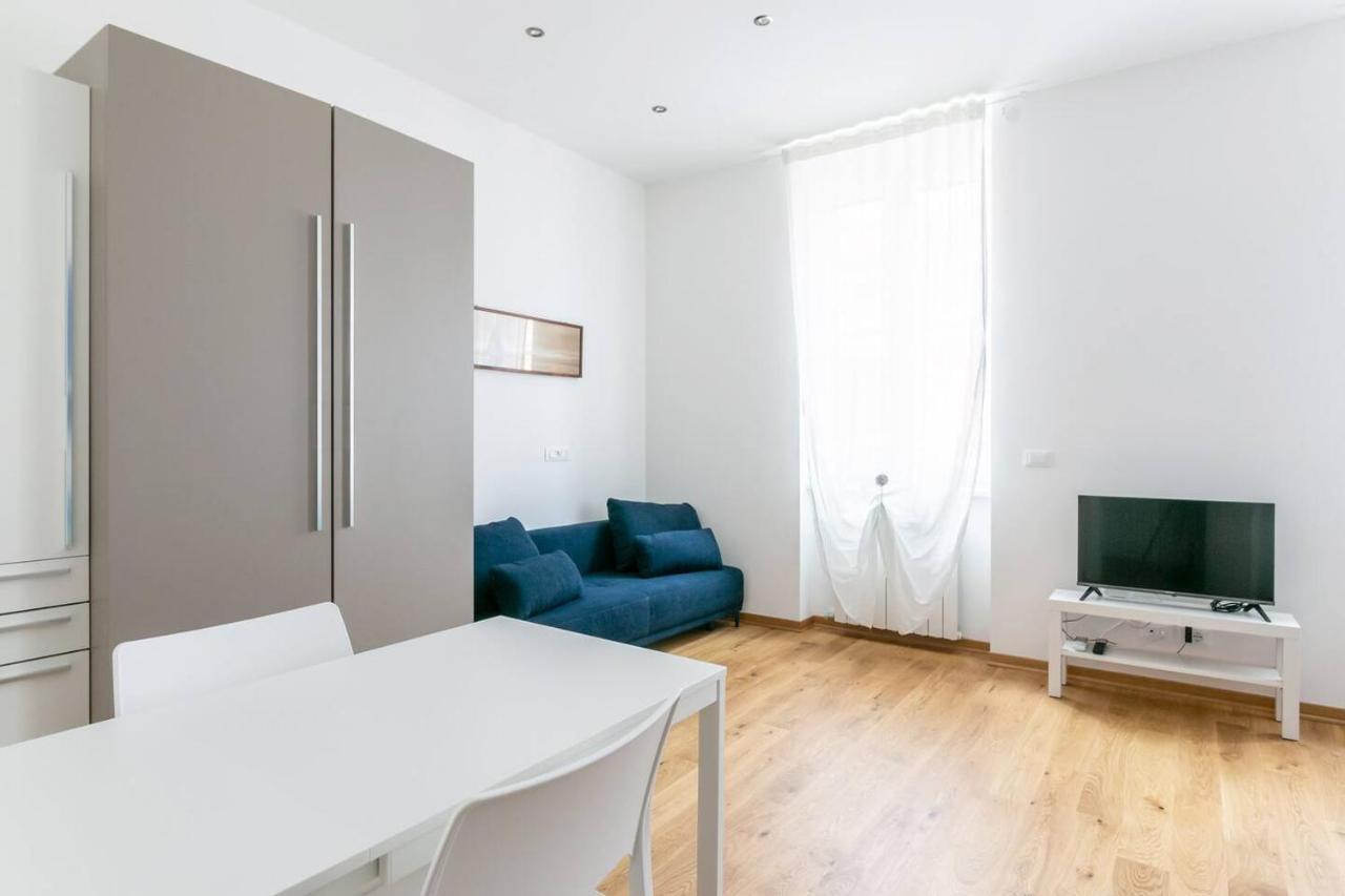 ~ Cozy Apartment ~ City Center Train Station Trieste Esterno foto