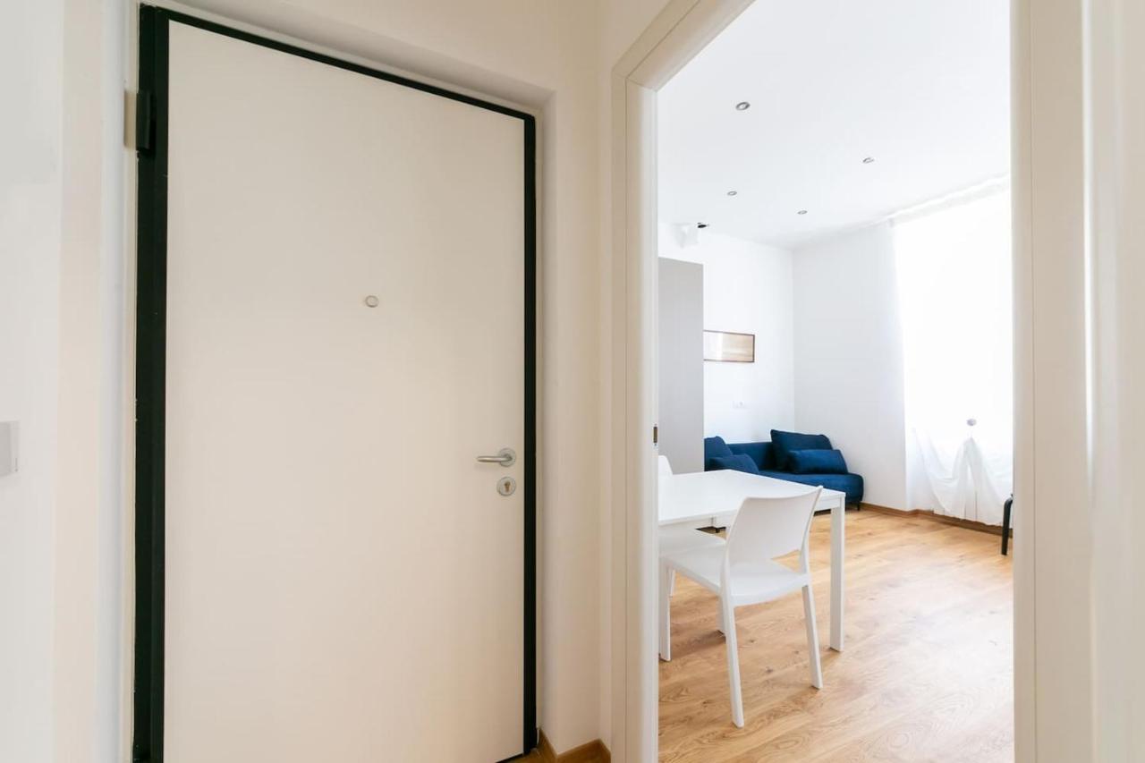~ Cozy Apartment ~ City Center Train Station Trieste Esterno foto