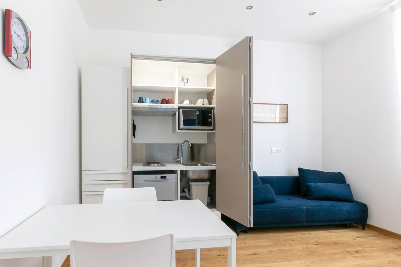 ~ Cozy Apartment ~ City Center Train Station Trieste Esterno foto