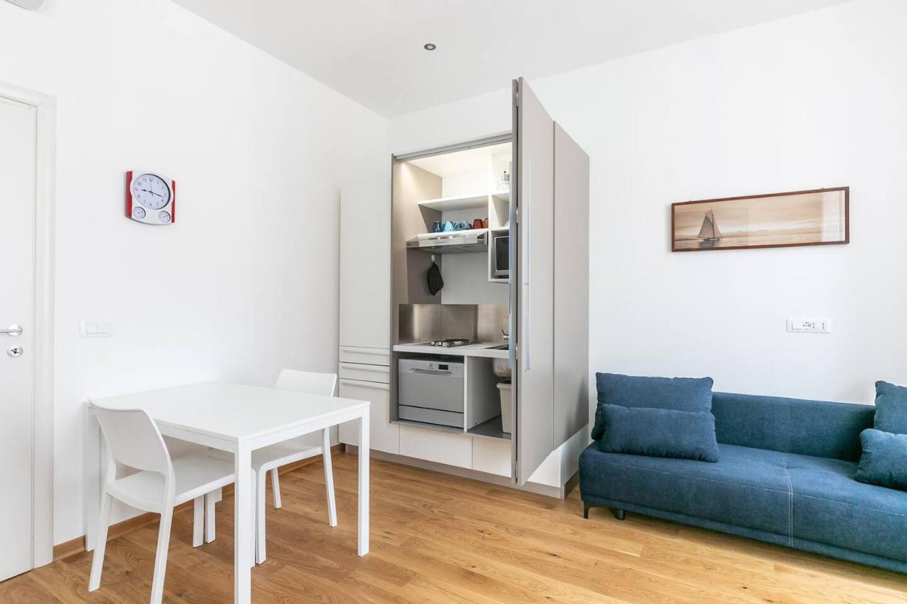 ~ Cozy Apartment ~ City Center Train Station Trieste Esterno foto